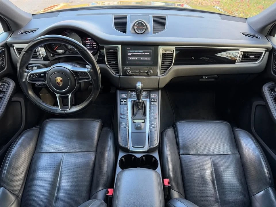 2017 Porsche Macan - Image 8 of 11