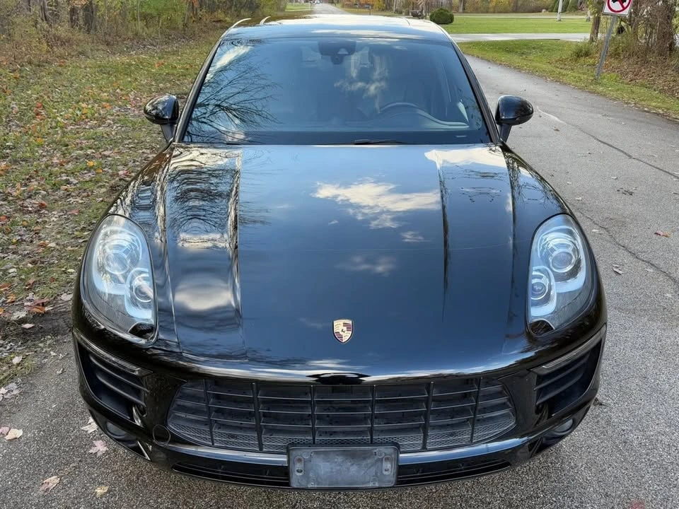 2017 Porsche Macan - Image 2 of 11
