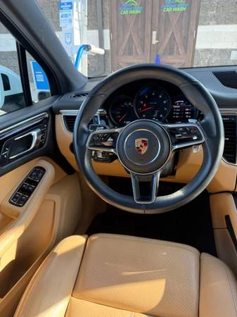 2017 Porsche Macan - Image 7 of 18