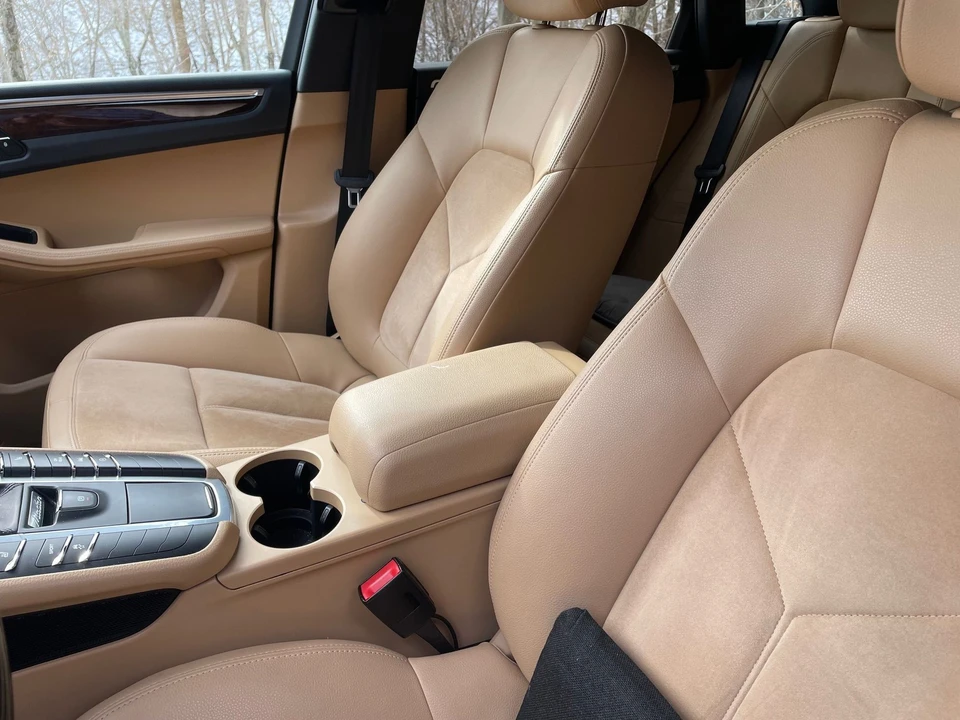2017 Porsche Macan - Image 5 of 5