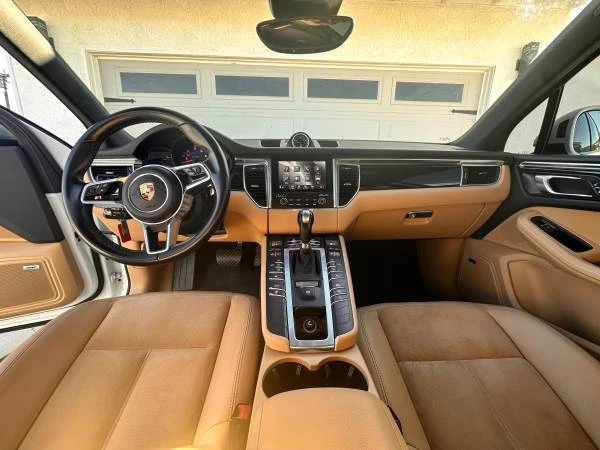 2017 Porsche Macan - Image 2 of 10