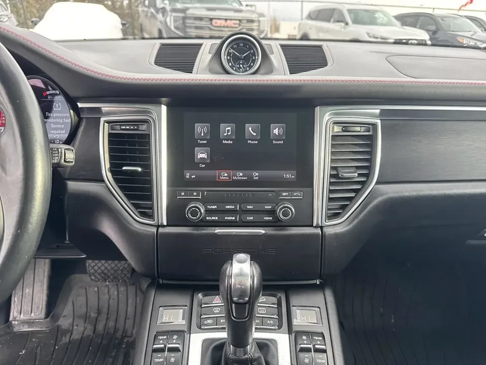 2017 Porsche Macan GTS - Image 8 of 11
