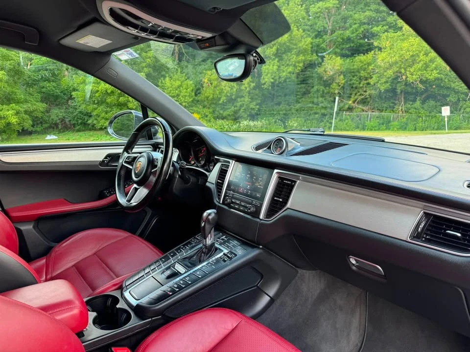 2017 Porsche Macan GTS - Image 12 of 17