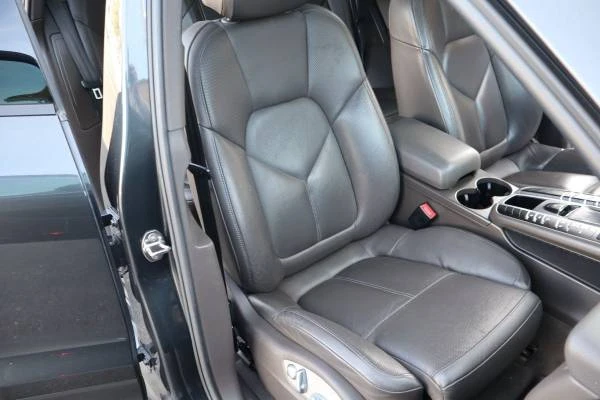 2017 Porsche Macan - Image 21 of 21