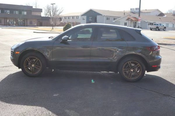 2017 Porsche Macan - Image 9 of 21