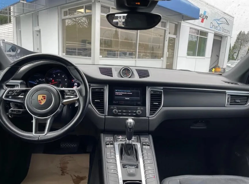 2017 Porsche Macan - Image 2 of 9