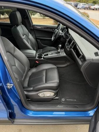 2017 Porsche Macan - Image 12 of 21
