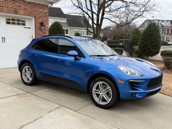 2017 Porsche Macan - Image 2 of 21