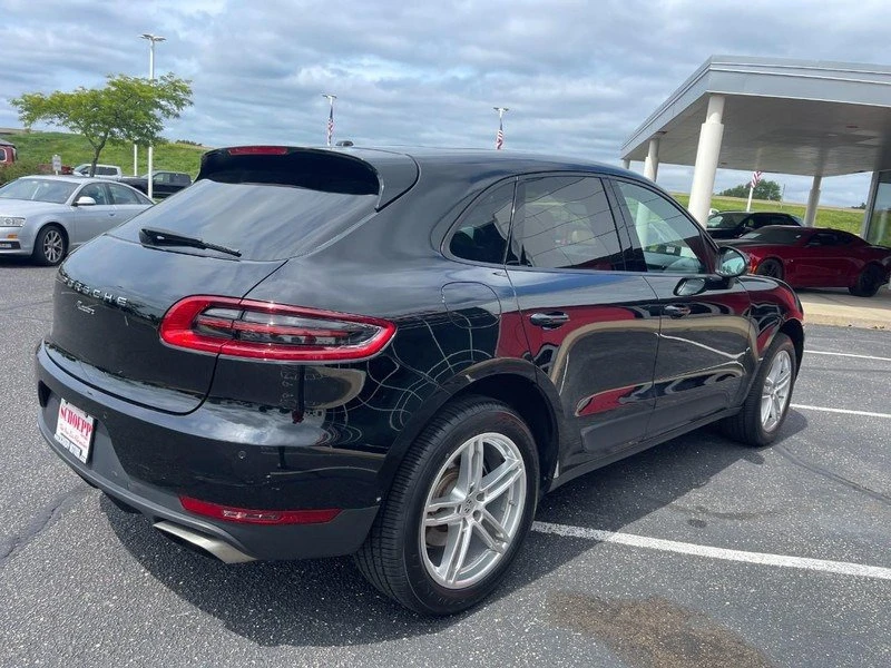 2017 Porsche Macan - Image 3 of 10