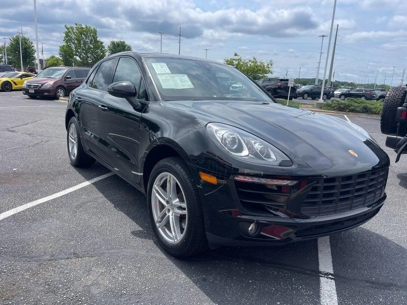 2017 Porsche Macan - Image 2 of 10