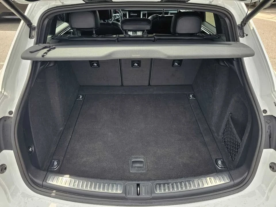 2017 Porsche Macan - Image 14 of 20