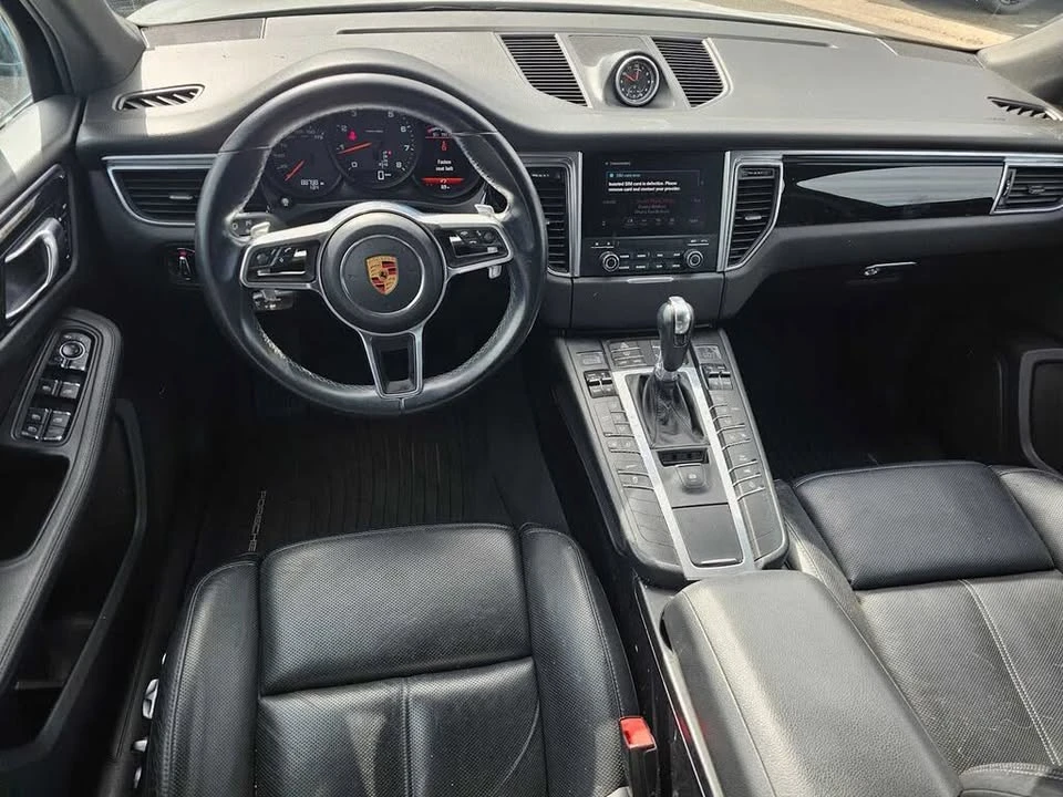 2017 Porsche Macan - Image 17 of 20