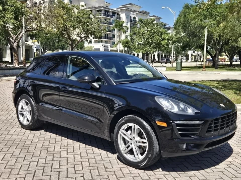 2017 Porsche Macan - Image 4 of 20