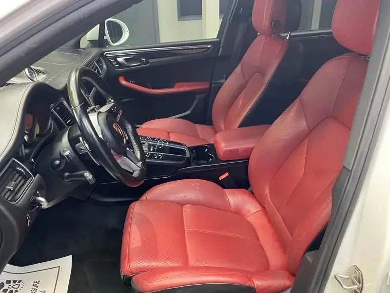 2017 Porsche Macan - Image 6 of 17