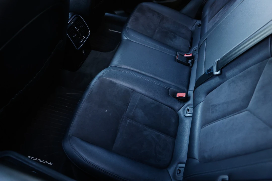 2017 Porsche Macan - Image 10 of 12