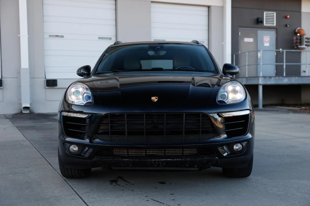2017 Porsche Macan - Image 15 of 21