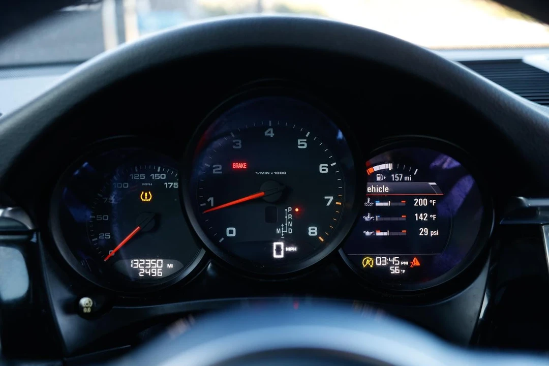2017 Porsche Macan - Image 20 of 21