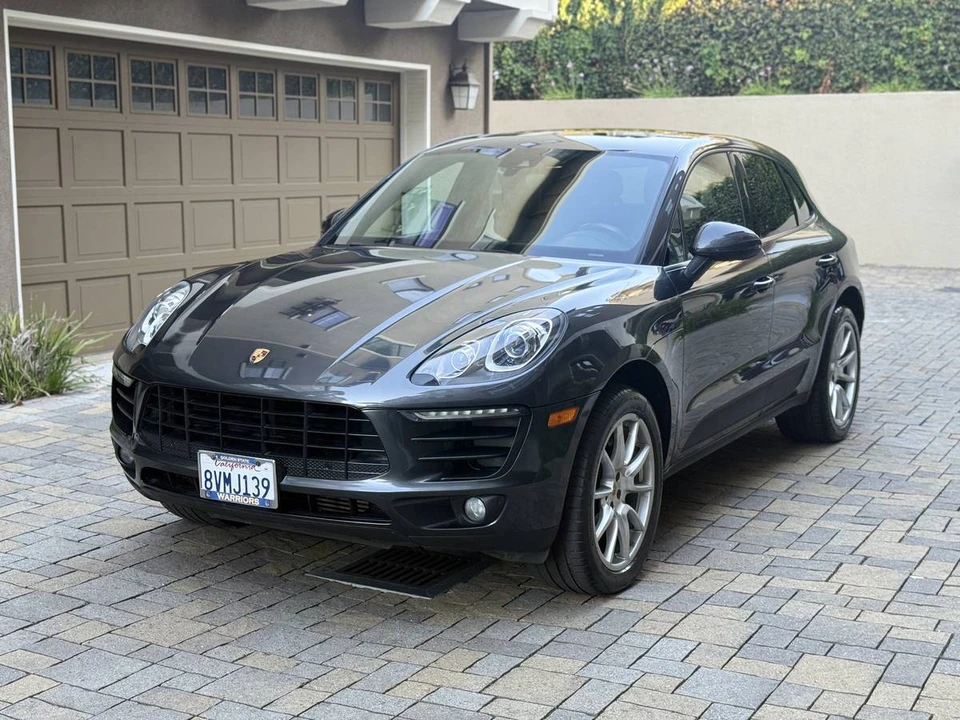 2017 Porsche Macan - Image 2 of 12
