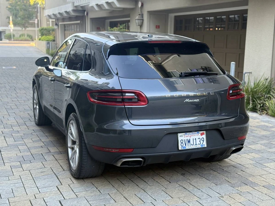 2017 Porsche Macan - Image 4 of 12