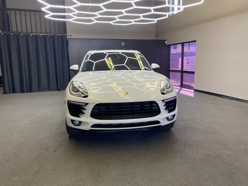 2017 Porsche Macan - Image 2 of 16