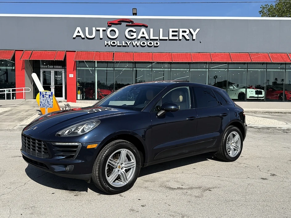 2017 Porsche Macan - Image 2 of 26