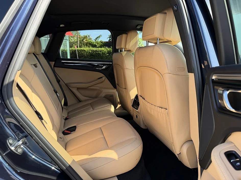 2017 Porsche Macan - Image 19 of 26