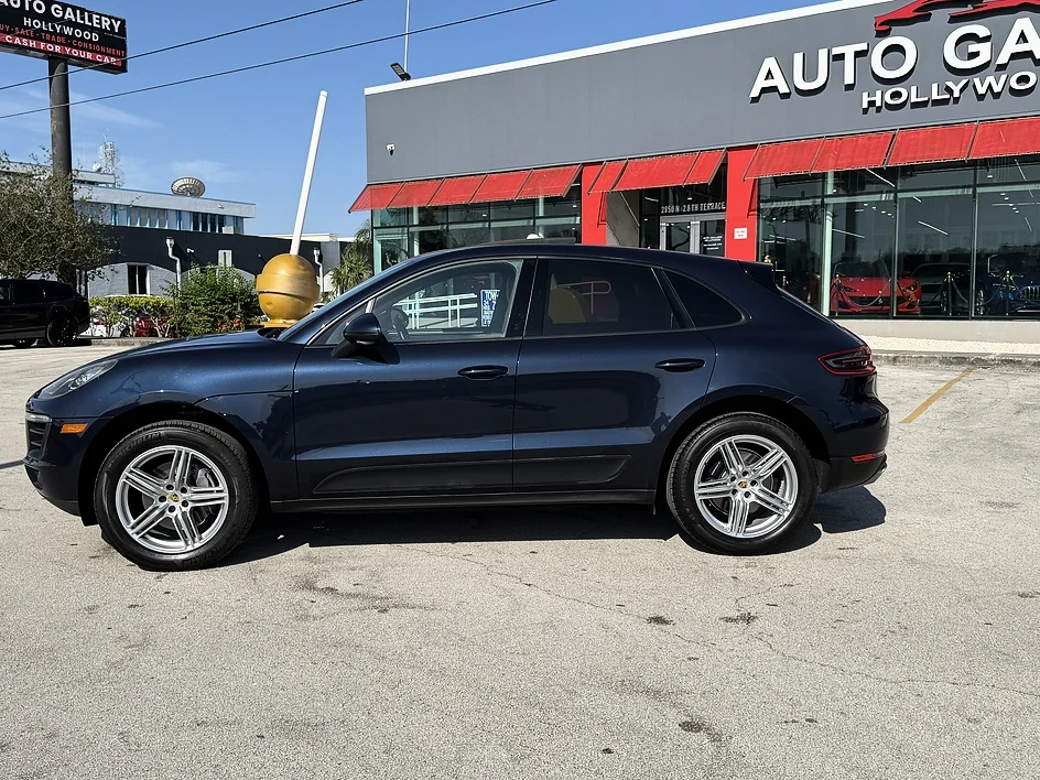 2017 Porsche Macan - Image 16 of 26