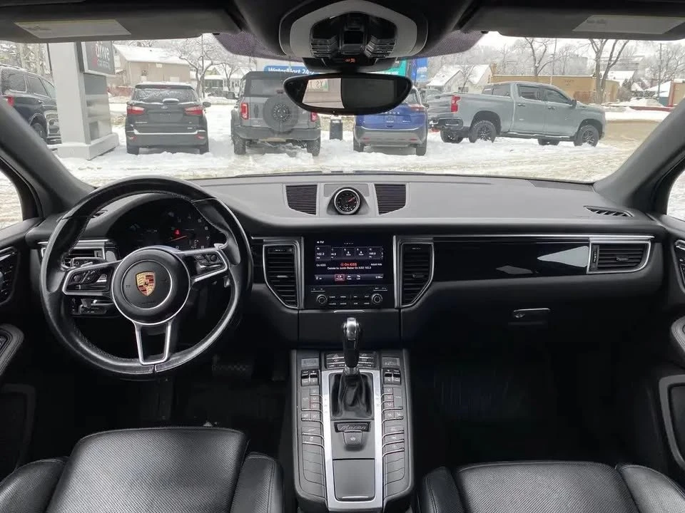 2017 Porsche Macan Turbo - Image 11 of 15