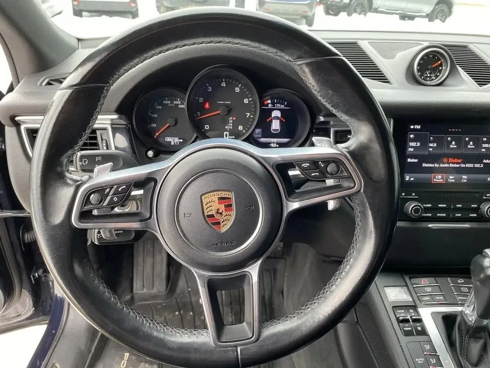 2017 Porsche Macan Turbo - Image 14 of 15