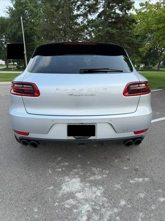 2017 Porsche Macan Turbo - Image 6 of 23