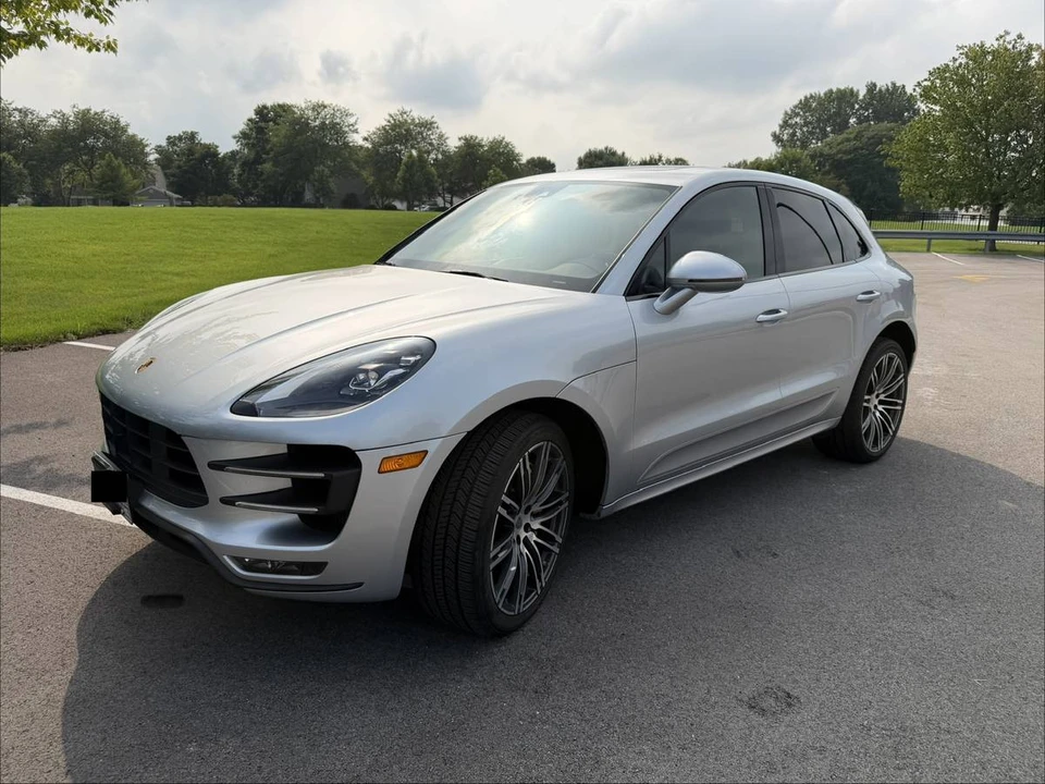 2017 Porsche Macan Turbo - Image 4 of 23