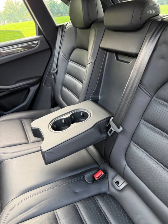 2017 Porsche Macan Turbo - Image 20 of 23