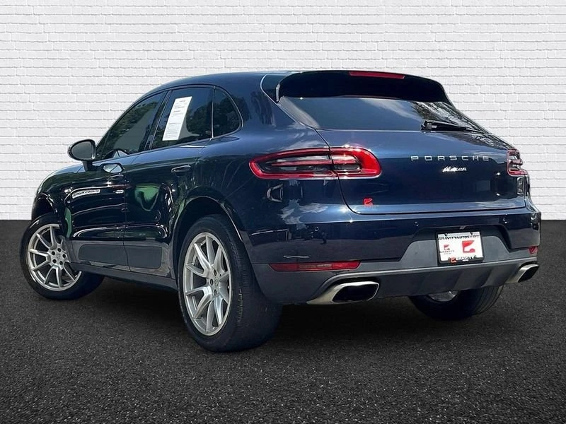 2017 Porsche Macan - Image 2 of 8
