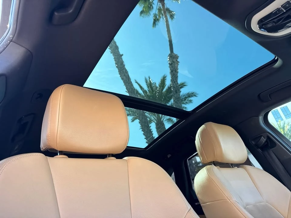 2017 Porsche Macan - Image 10 of 20
