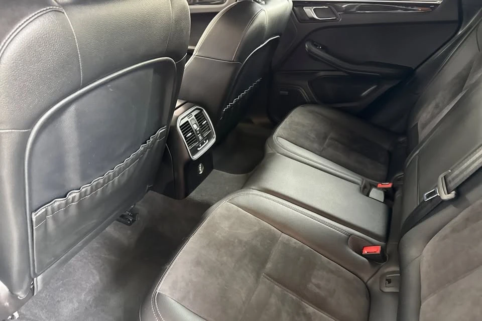 2017 Porsche Macan - Image 4 of 17