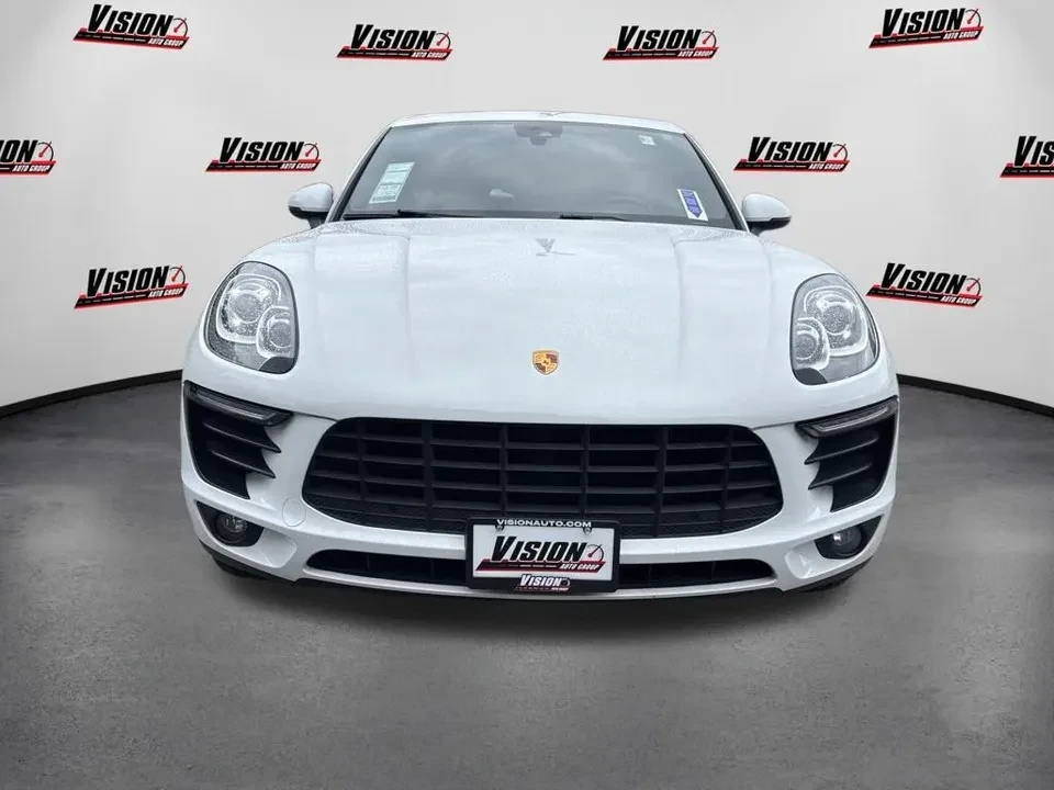 2017 Porsche Macan - Image 2 of 10