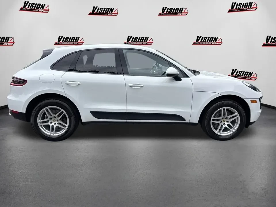 2017 Porsche Macan - Image 3 of 10