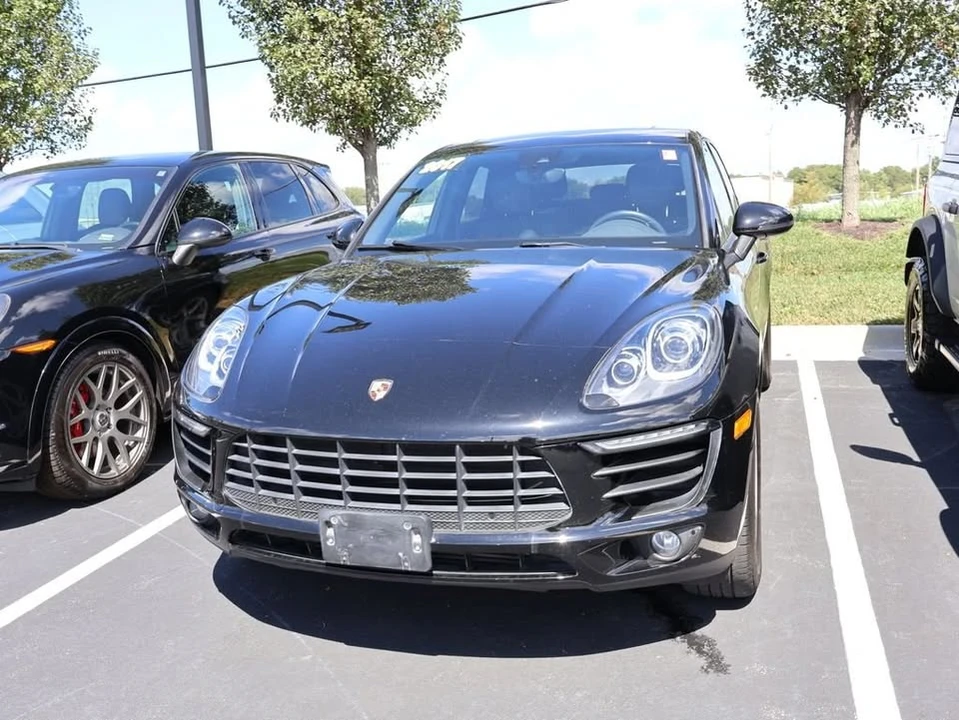 2017 Porsche Macan - Image 2 of 17