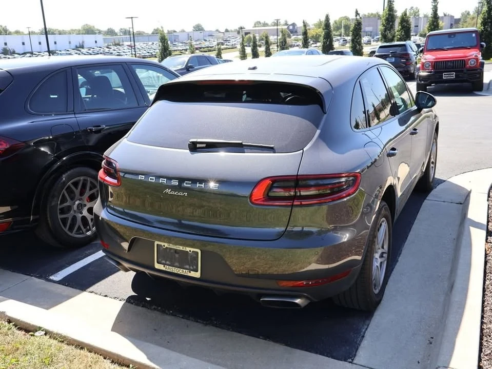 2017 Porsche Macan - Image 10 of 20