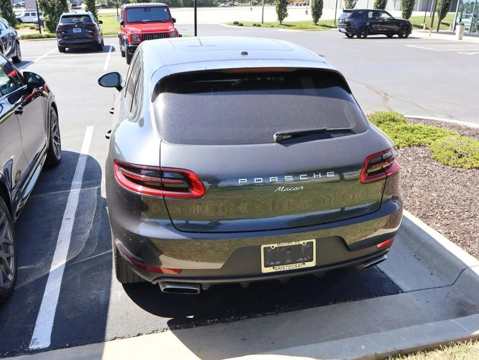 2017 Porsche Macan - Image 13 of 20