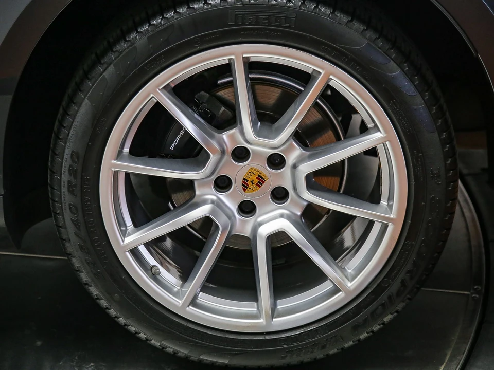 2017 Porsche Macan - Image 13 of 31