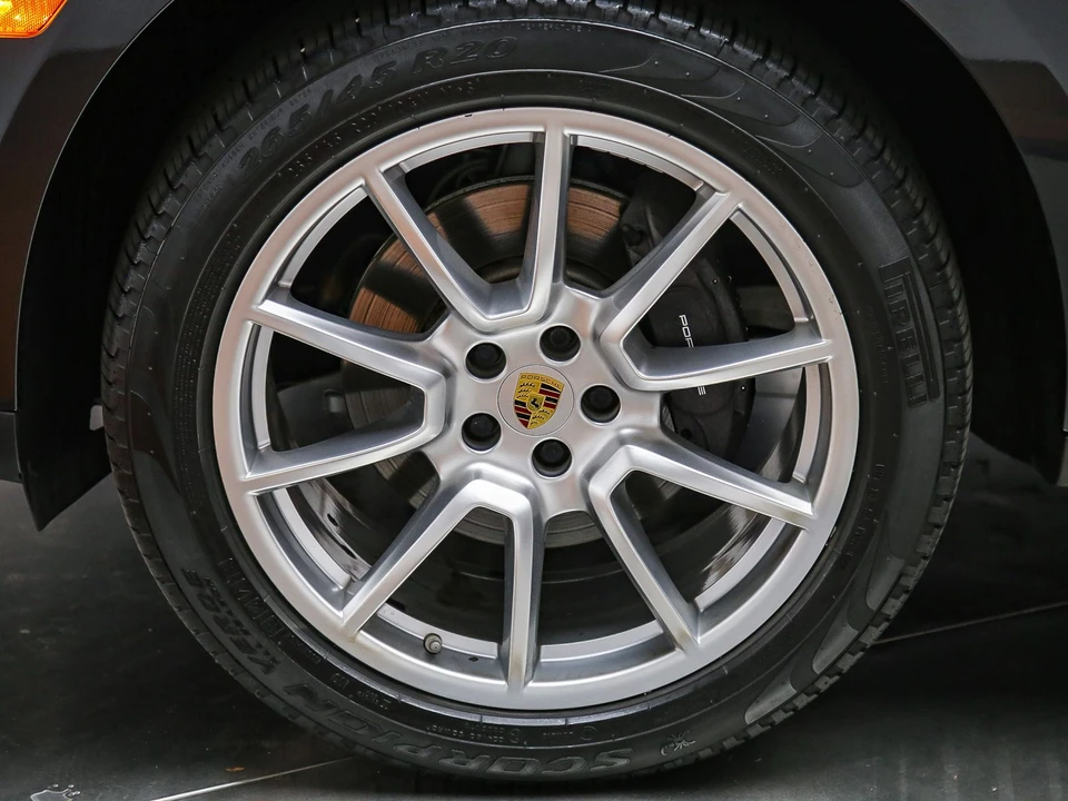 2017 Porsche Macan - Image 12 of 31