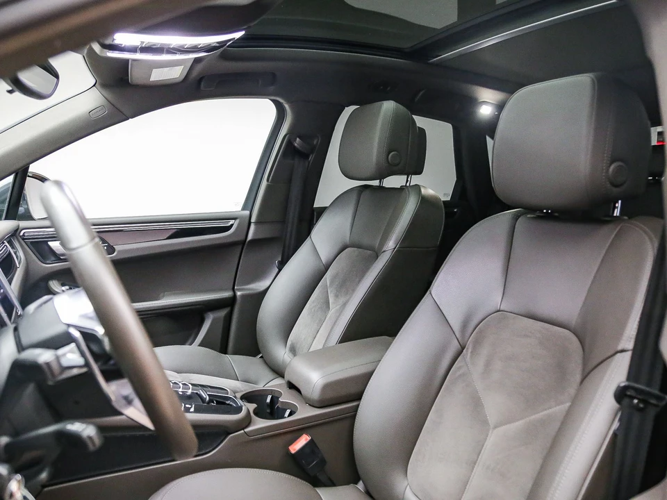 2017 Porsche Macan - Image 4 of 31