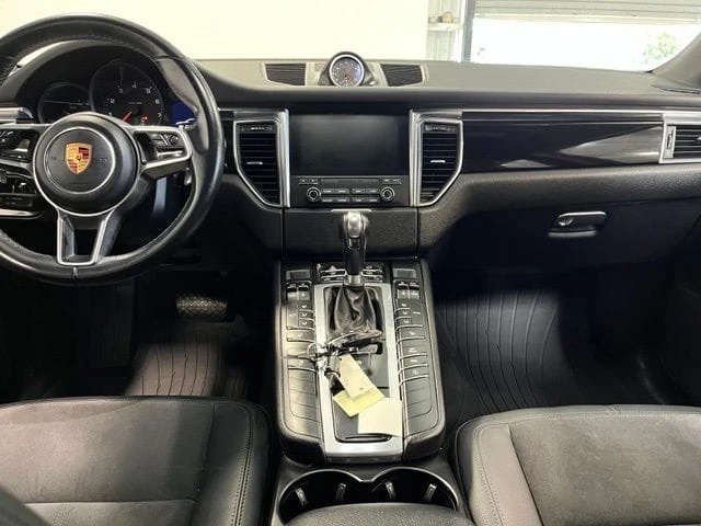 2017 Porsche Macan - Image 20 of 30