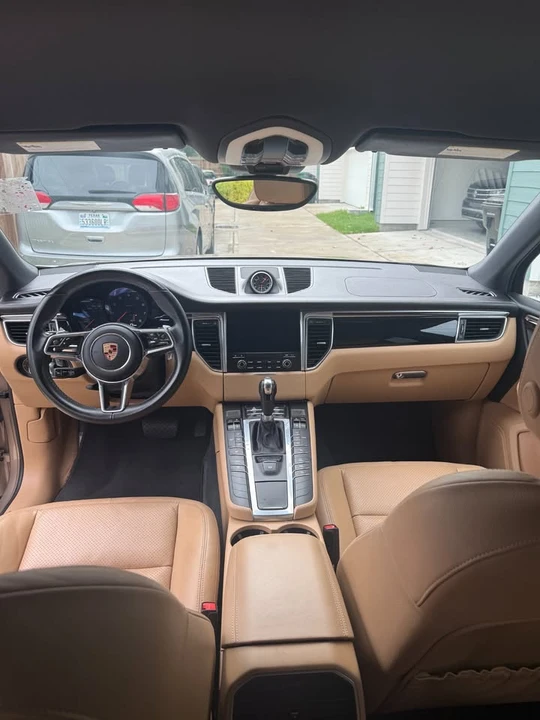 2017 Porsche Macan - Image 8 of 18