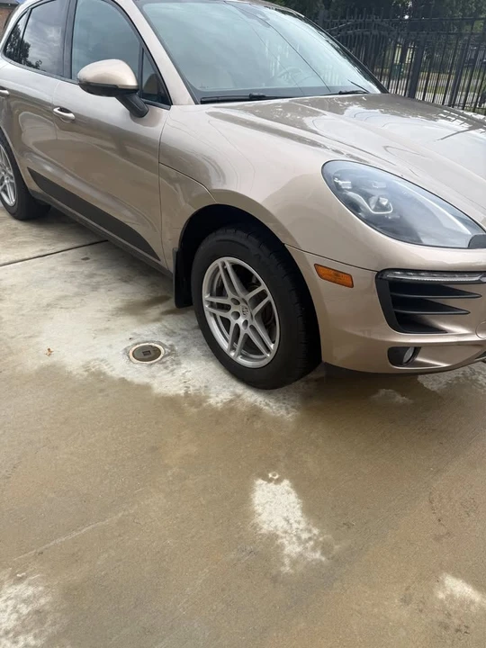 2017 Porsche Macan - Image 2 of 18