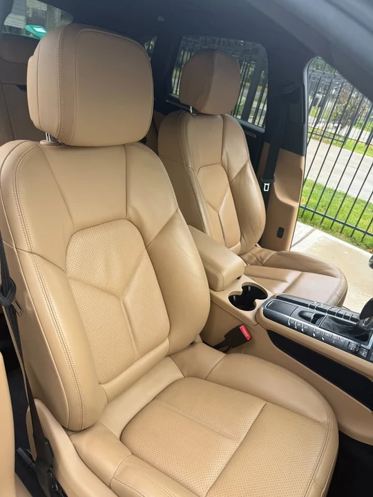 2017 Porsche Macan - Image 11 of 18