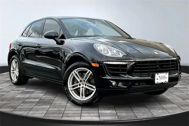 2017 Porsche Macan - Image 3 of 12
