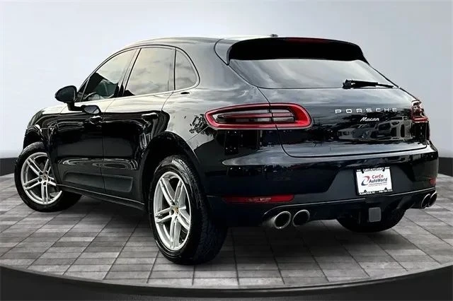 2017 Porsche Macan - Image 7 of 12