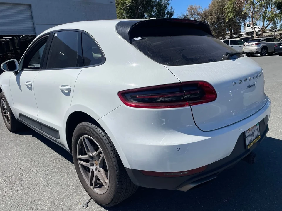 2017 Porsche Macan - Image 10 of 13